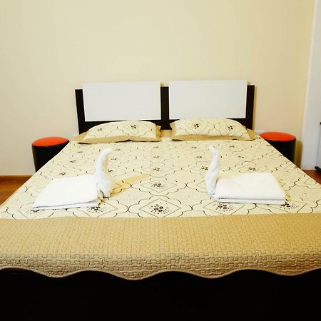 Comfy Hostel Баку Экстерьер фото