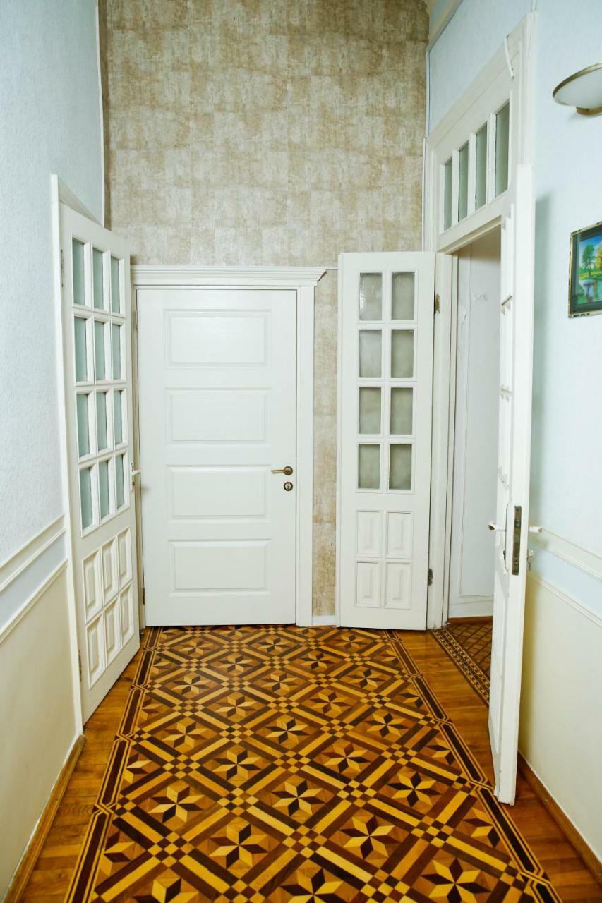 Comfy Hostel Баку Экстерьер фото