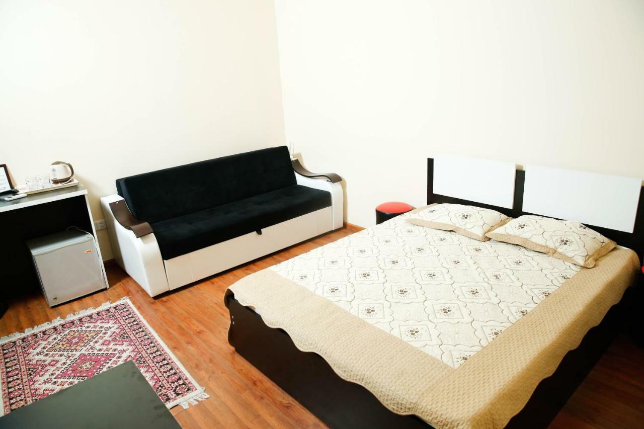 Comfy Hostel Баку Экстерьер фото